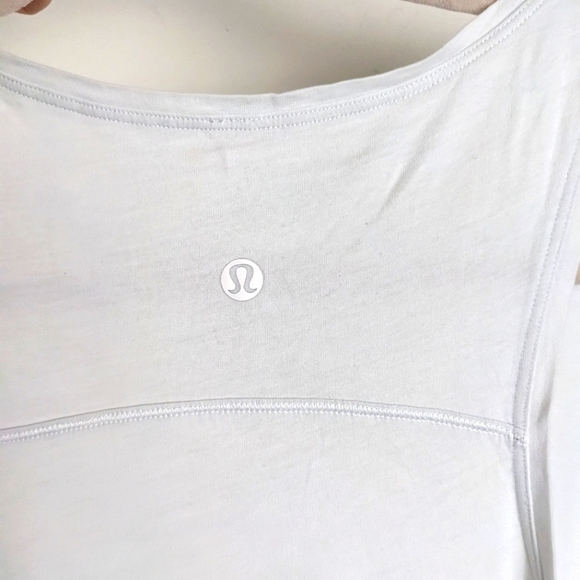 LULULEMON Back in Action Tank size 8 white muscle tank loose fit - Picture 8 of 12
